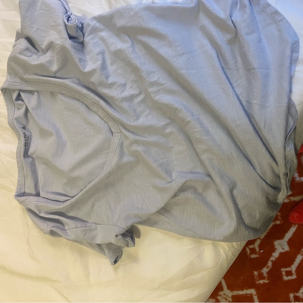 abercrombie v neck